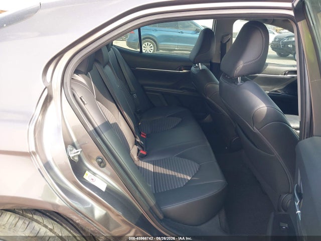 45966742 :رقم المزاد ، 4T1B11HK2JU103797 vin ، 2018 Toyota Camry Se مزاد بيع
