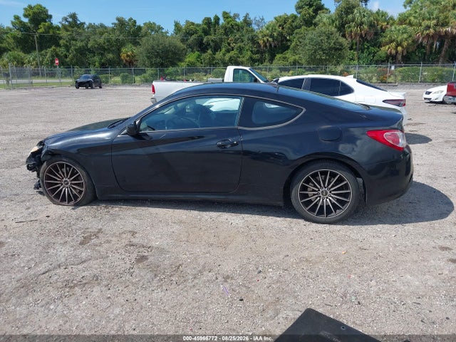 2010 Hyundai Genesis 3.8 მანქანა იყიდება აუქციონზე, vin: KMHHU6KH7AU017865, აუქციონის ნომერი: 45966772