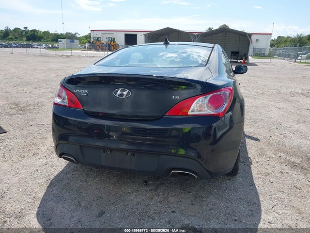 2010 Hyundai Genesis 3.8 მანქანა იყიდება აუქციონზე, vin: KMHHU6KH7AU017865, აუქციონის ნომერი: 45966772