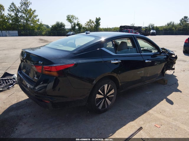45966818 :رقم المزاد ، 1N4BL4DW0MN311951 vin ، 2021 Nissan Altima Sv Intelligent Awd مزاد بيع