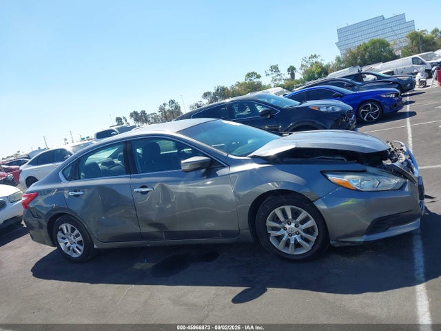 Продаж на аукціоні авто 2017 Nissan Altima 2.5 S, vin: 1N4AL3AP1HN335197, номер лоту: 45966873