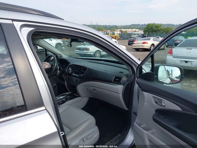 5FNYF6H21NB070643 Honda Pilot Awd Special Edition