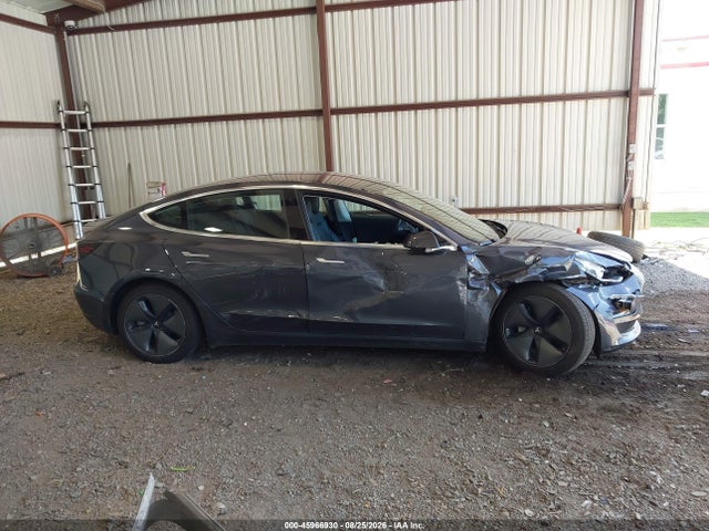 2018 Tesla Model 3 Long Range/mid Range მანქანა იყიდება აუქციონზე, vin: 5YJ3E1EA1JF153480, აუქციონის ნომერი: 45966930