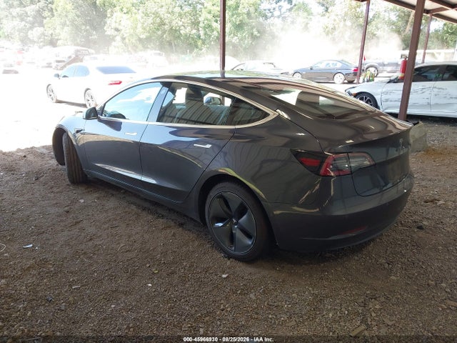 2018 Tesla Model 3 Long Range/mid Range მანქანა იყიდება აუქციონზე, vin: 5YJ3E1EA1JF153480, აუქციონის ნომერი: 45966930