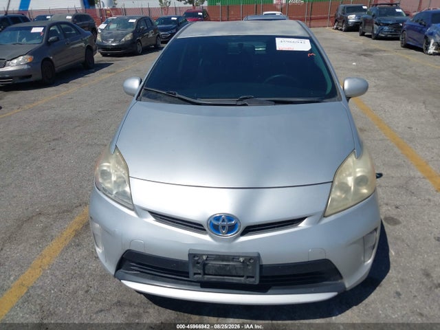Toyota Prius Two 2014 JTDKN3DU6E1741179 Image 6