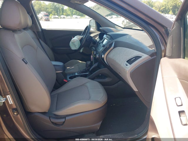 45966973 :رقم المزاد ، KM8JU3AG0FU952841 vin ، 2015 Hyundai Tucson Se مزاد بيع