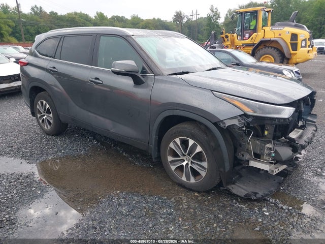 2021 Toyota Highlander Xle მანქანა იყიდება აუქციონზე, vin: 5TDGZRBH4MS525738, აუქციონის ნომერი: 45967010