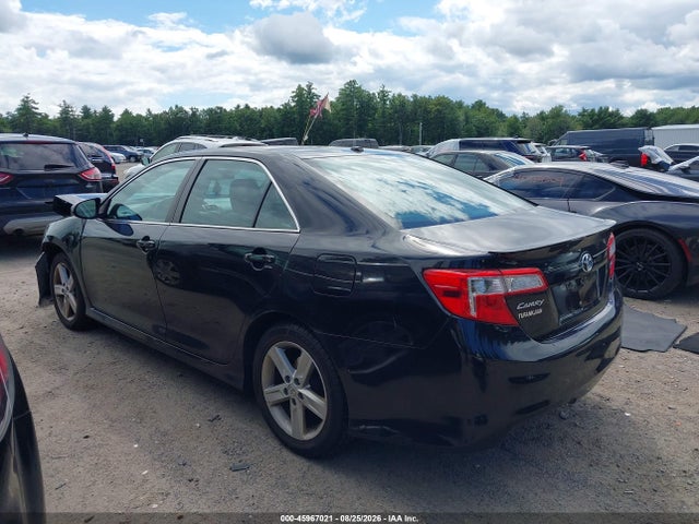 45967021 :رقم المزاد ، 4T1BF1FK3EU830764 vin ، 2014 Toyota Camry Se مزاد بيع