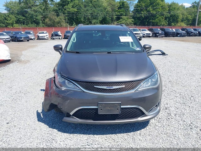 2018 Chrysler Pacifica Touring L მანქანა იყიდება აუქციონზე, vin: 2C4RC1BG9JR124421, აუქციონის ნომერი: 45967047