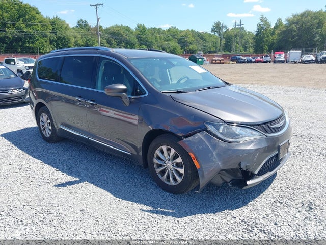2018 Chrysler Pacifica Touring L მანქანა იყიდება აუქციონზე, vin: 2C4RC1BG9JR124421, აუქციონის ნომერი: 45967047