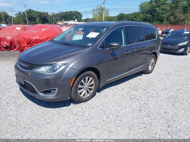 2018 Chrysler Pacifica Touring L მანქანა იყიდება აუქციონზე, vin: 2C4RC1BG9JR124421, აუქციონის ნომერი: 45967047