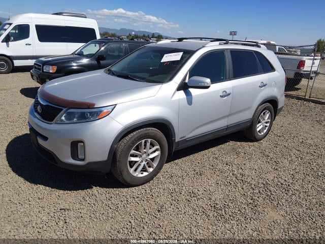 KIA Sorento Lx V6 2014 5XYKTDA71EG539912 Image 2