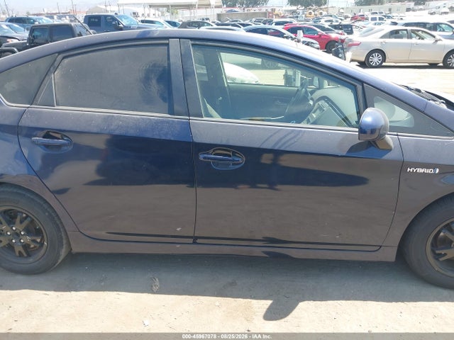 Toyota Prius Two 2014 JTDKN3DU6E0379960 Image 13