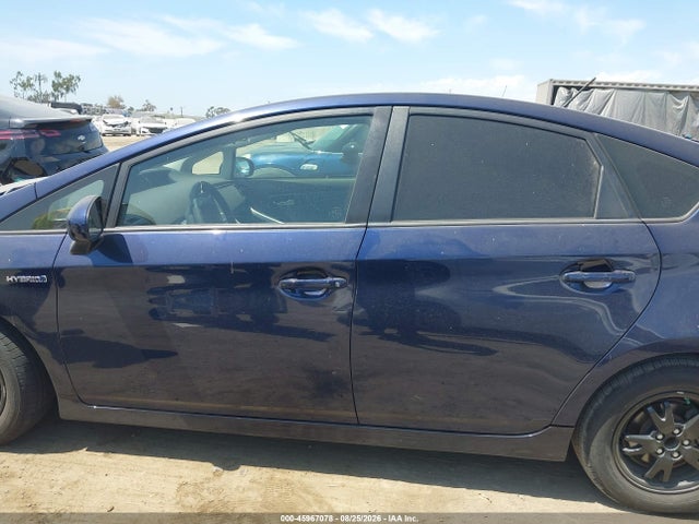 Toyota Prius Two 2014 JTDKN3DU6E0379960 Image 14