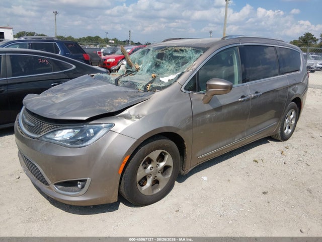 2017 Chrysler Pacifica Touring-l Plus მანქანა იყიდება აუქციონზე, vin: 2C4RC1EG0HR622514, აუქციონის ნომერი: 45967127