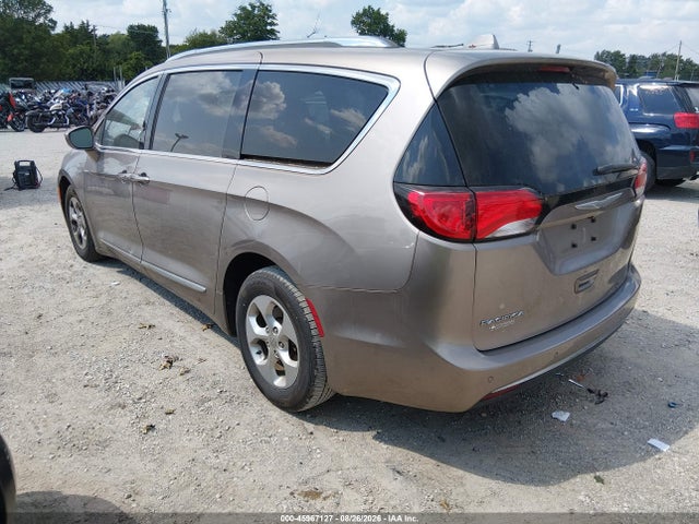 2017 Chrysler Pacifica Touring-l Plus მანქანა იყიდება აუქციონზე, vin: 2C4RC1EG0HR622514, აუქციონის ნომერი: 45967127