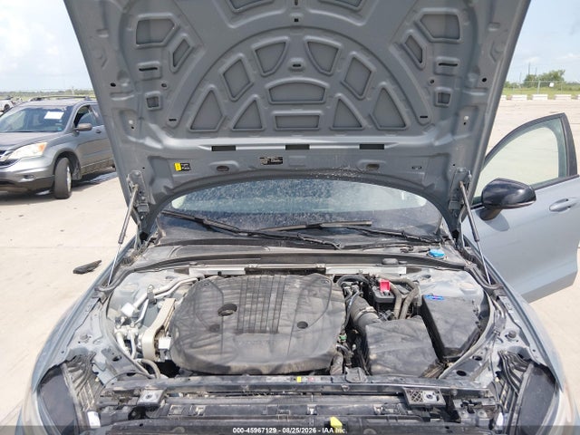 7JRL12FK9RG323001 Volvo S60 B5 Core Dark Theme