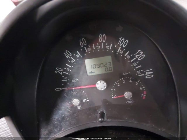 2000 Volkswagen New Beetle Gls მანქანა იყიდება აუქციონზე, vin: 3VWCC21C9YM473345, აუქციონის ნომერი: 45967156