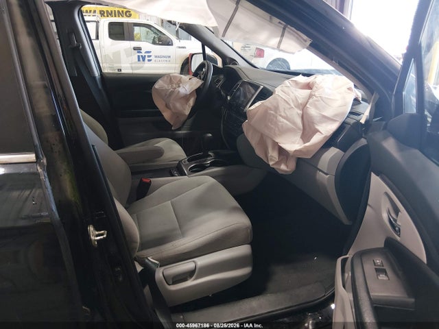 45967186 :رقم المزاد ، 5FNYF6H33HB081642 vin ، 2017 Honda Pilot Ex مزاد بيع