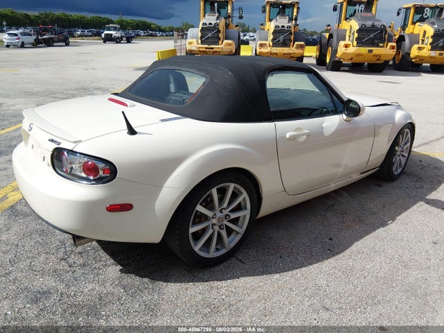 45967298 :رقم المزاد ، JM1NC25F160113163 vin ، 2006 Mazda Mx-5 Grand Touring مزاد بيع