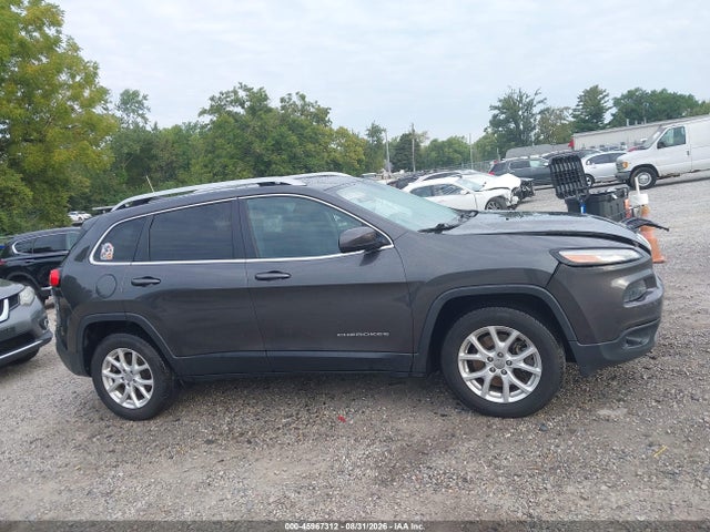 Продаж на аукціоні авто 2016 Jeep Cherokee Latitude, vin: 1C4PJMCS2GW285825, номер лоту: 45967312