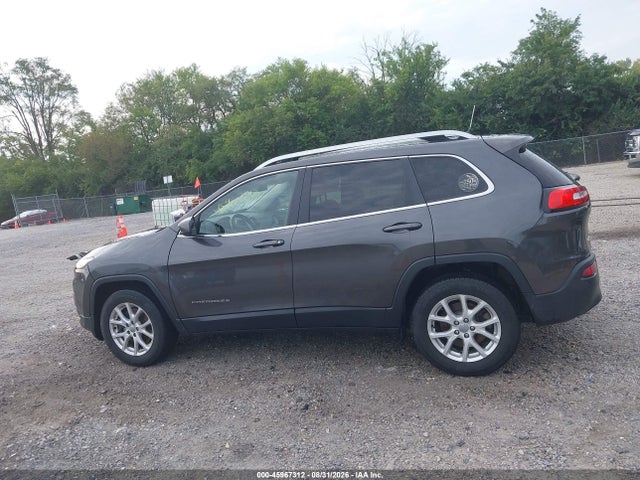 Продаж на аукціоні авто 2016 Jeep Cherokee Latitude, vin: 1C4PJMCS2GW285825, номер лоту: 45967312