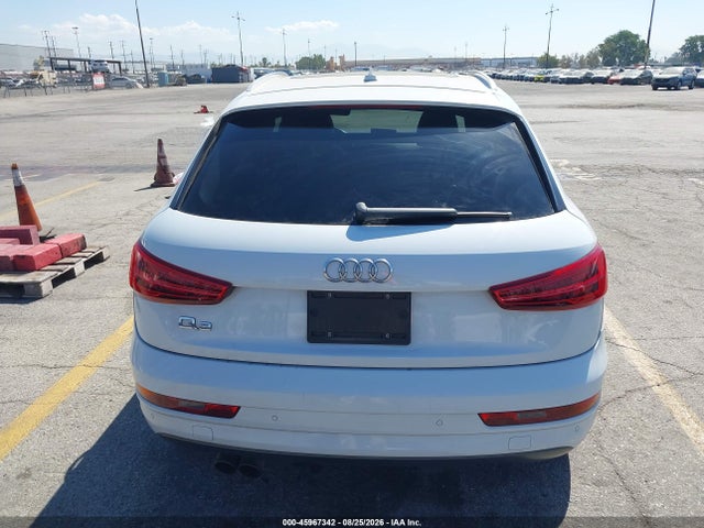 WA1HCCFS0JR017571 Audi Q3 2.0t Premium/2.0t Sport Premium
