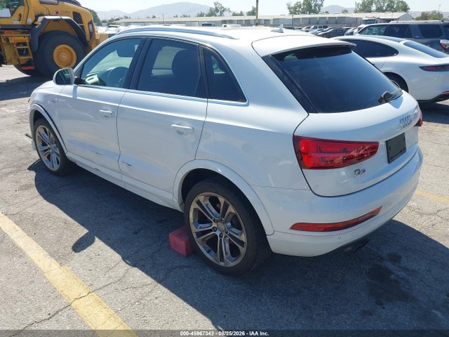 WA1HCCFS0JR017571 Audi Q3 2.0t Premium/2.0t Sport Premium