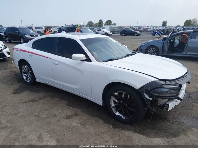 2016 Dodge Charger Sxt მანქანა იყიდება აუქციონზე, vin: 2C3CDXHGXGH350936, აუქციონის ნომერი: 45967366