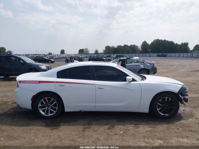 2016 Dodge Charger Sxt მანქანა იყიდება აუქციონზე, vin: 2C3CDXHGXGH350936, აუქციონის ნომერი: 45967366
