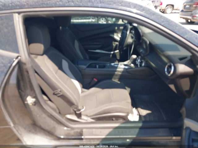 45967420 :رقم المزاد ، 1G1FB1RX7J0173213 vin ، 2018 Chevrolet Camaro 1lt مزاد بيع