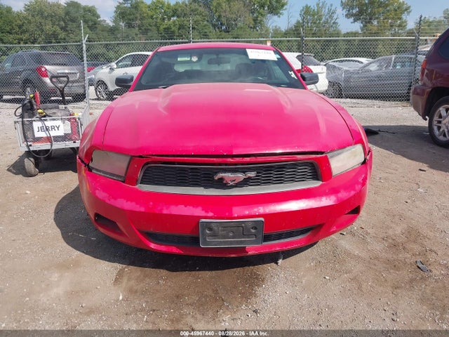 45967440 :رقم المزاد ، 1ZVBP8AN3A5127954 vin ، 2010 Ford Mustang V6 مزاد بيع