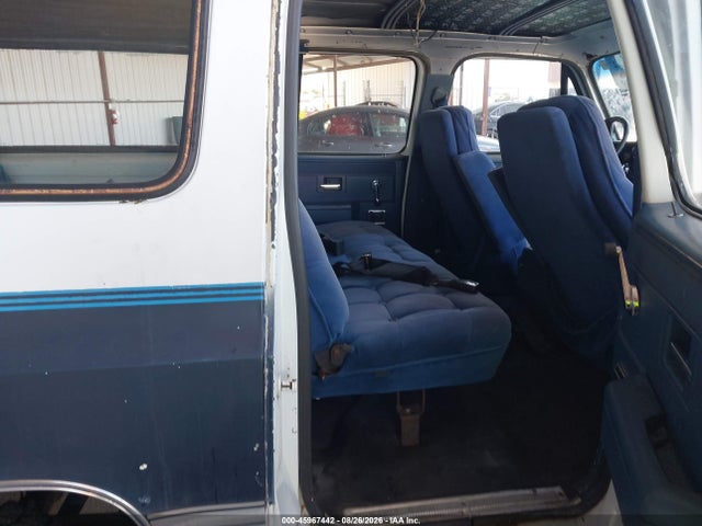 Продажа на аукционе авто 1985 Chevrolet Suburban K2, vin: 1GCGK26M8FF128670, номер лота: 45967442
