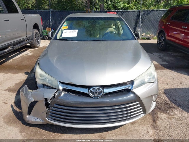 45967469 :رقم المزاد ، 4T4BF1FK9GR537301 vin ، 2016 Toyota Camry Le مزاد بيع