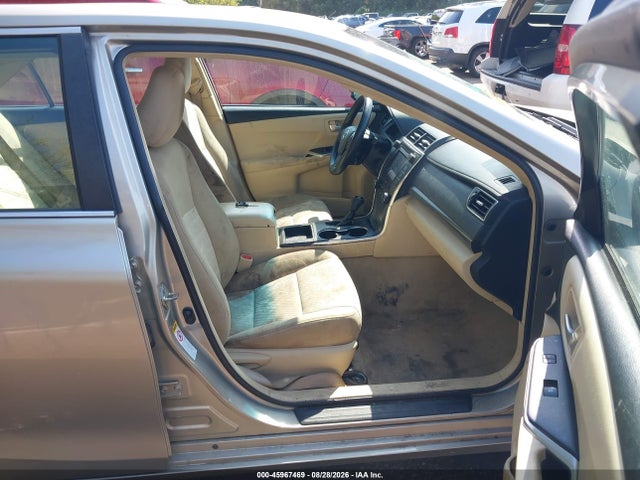 45967469 :رقم المزاد ، 4T4BF1FK9GR537301 vin ، 2016 Toyota Camry Le مزاد بيع