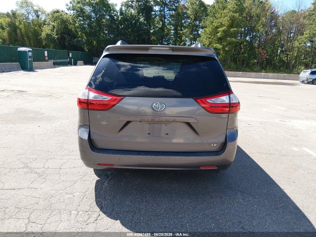 2017 Toyota Sienna Le 8 Passenger მანქანა იყიდება აუქციონზე, vin: 5TDKZ3DC4HS824628, აუქციონის ნომერი: 45967498