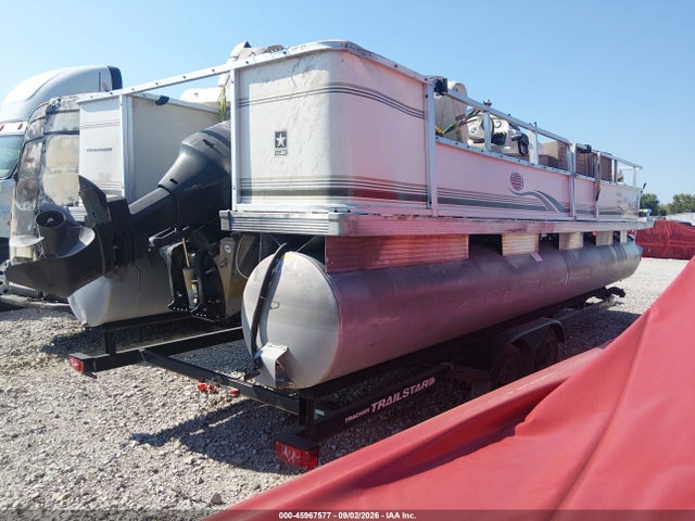 45967577 :رقم المزاد ، BUJ23370K203 vin ، 2003 Suntracker Ph30 Pontoon Boat مزاد بيع