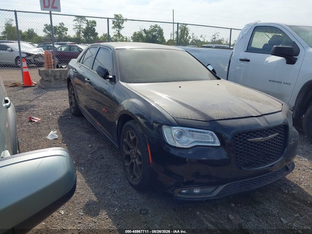 Aukcja sprzedaży 2016 Chrysler 300 300s Alloy Edition, vin: 2C3CCAGG5GH283101, numer aukcji: 45967711