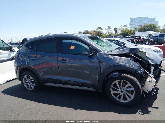 KM8J33A40JU672161 Hyundai TUCSON SEL