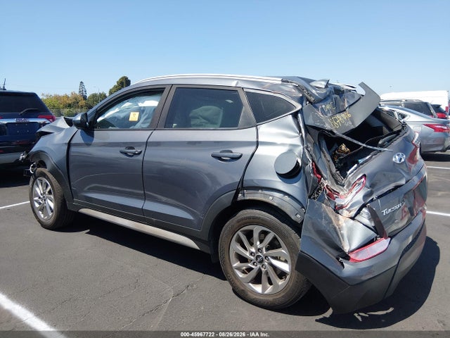 KM8J33A40JU672161 Hyundai TUCSON SEL