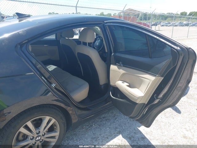 Продажа на аукционе авто 2018 Hyundai Elantra Sel, vin: 5NPD84LF2JH354639, номер лота: 45967728
