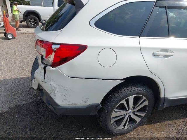 45967729 :رقم المزاد ، 4S4BSANC0J3340420 vin ، 2018 Subaru Outback 2.5i Limited مزاد بيع