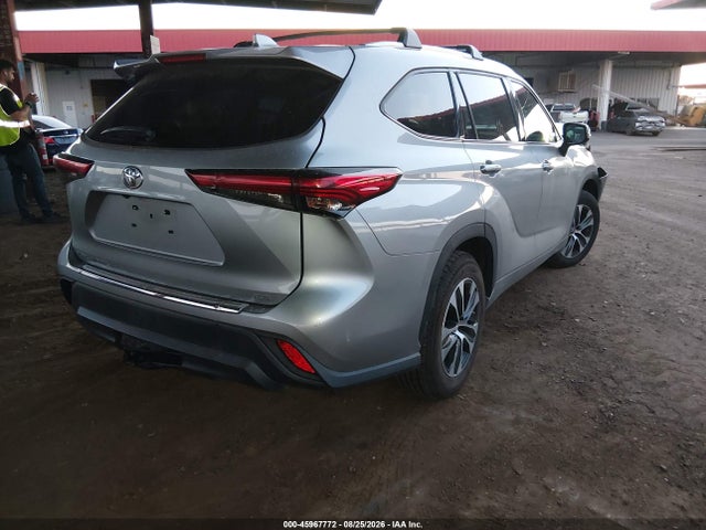 Toyota Highlander Xle 2021 5TDHZRAH6MS090078 Image 4