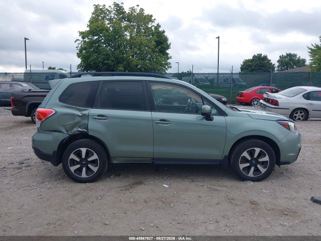 Subaru Forester 2.5i Premium 2018 JF2SJAEC3JH617377 Image 12