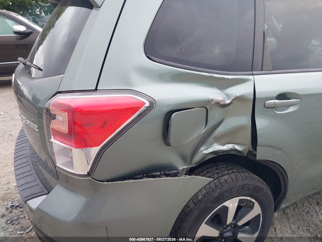 Subaru Forester 2.5i Premium 2018 JF2SJAEC3JH617377 Image 6