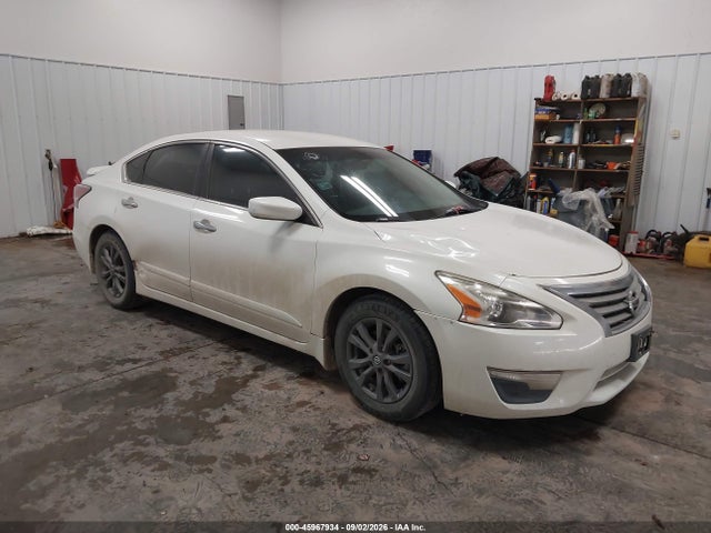 Продажа на аукционе авто 2015 Nissan Altima 2.5 S, vin: 1N4AL3AP3FN918819, номер лота: 45967934