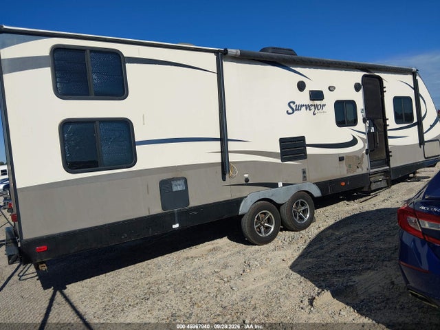 45967940 :رقم المزاد ، 4X4TSVE27GL027598 vin ، 2016 Forest River Surveyor مزاد بيع