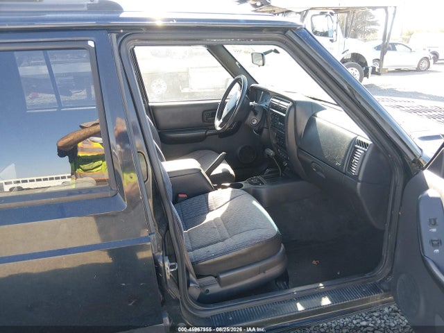Продаж на аукціоні авто 2000 Jeep Cherokee Sport, vin: 1J4FF48S3YL119039, номер лоту: 45967955