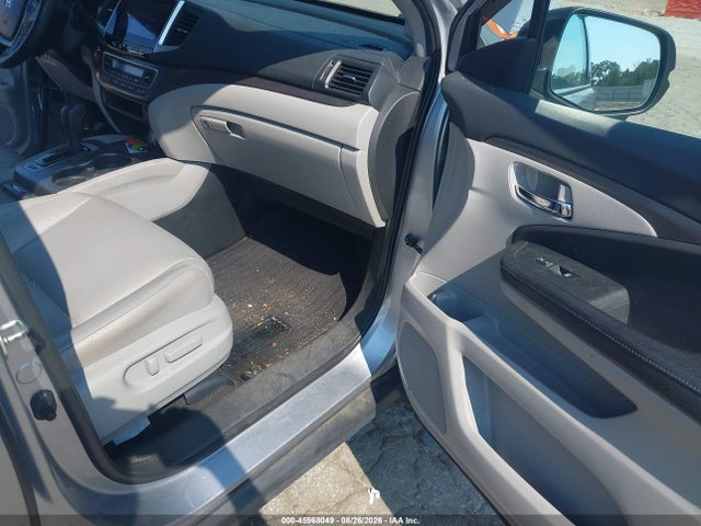 Продажа на аукционе авто 2017 Honda Pilot Ex-l, vin: 5FNYF5H68HB017777, номер лота: 45968049