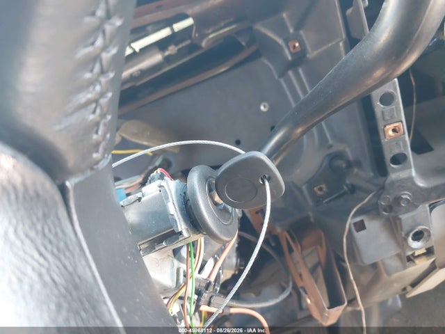 45968112 :رقم المزاد ، 1GNFK16Z62J127999 vin ، 2002 Chevrolet Suburban 1500 Ls مزاد بيع